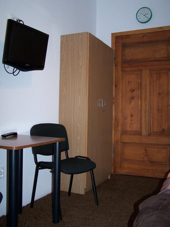 Film Hostel Poznań Dış mekan fotoğraf