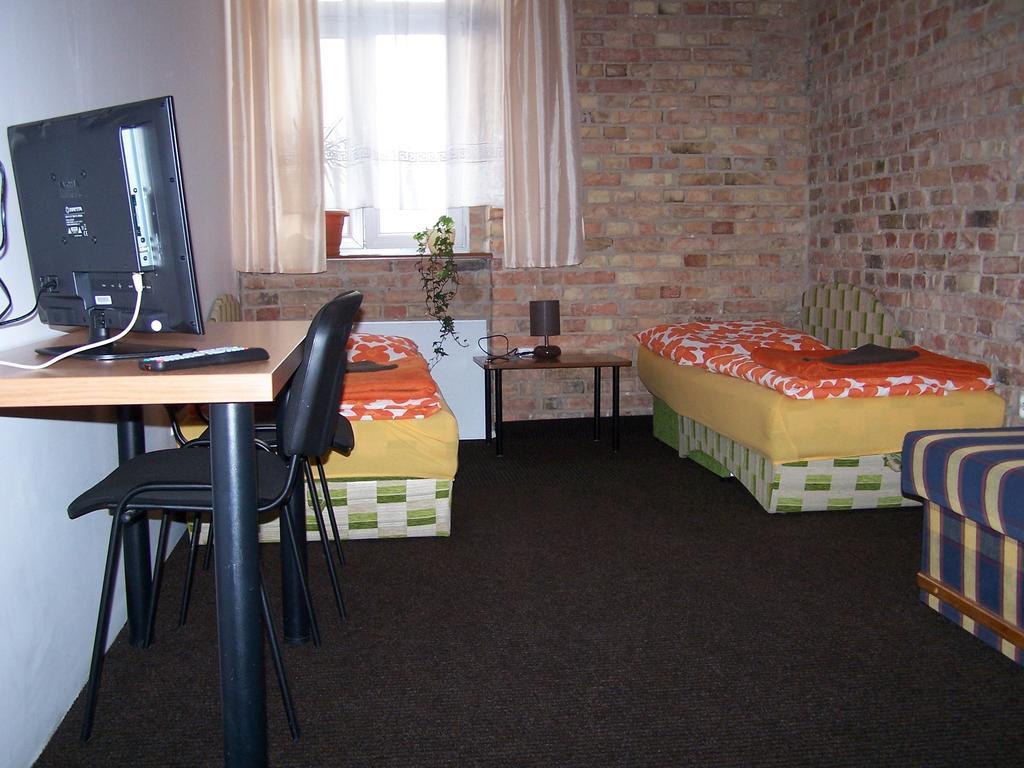 Film Hostel Poznań Dış mekan fotoğraf