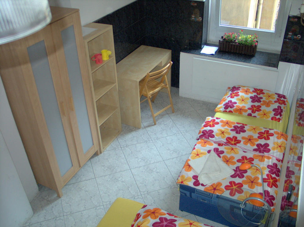 Film Hostel Poznań Dış mekan fotoğraf
