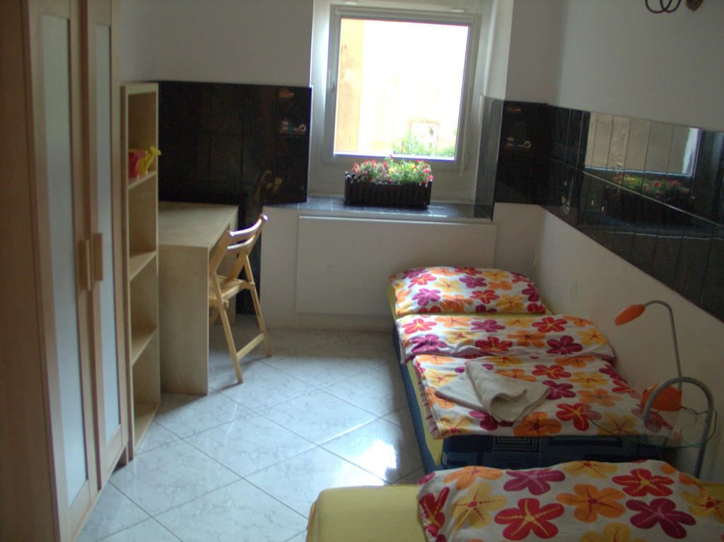 Film Hostel Poznań Dış mekan fotoğraf